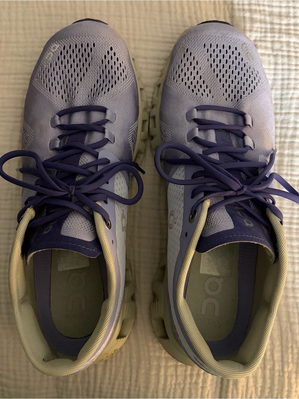 On Running Women's Lavender Cloud X Sneakers - SZ 9